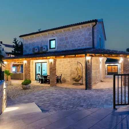 Old Stone Villa Gabonjin